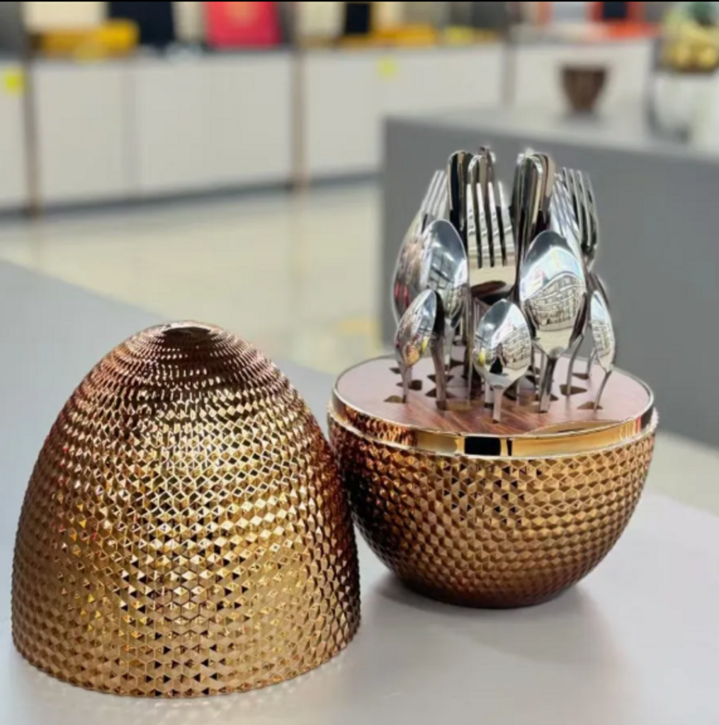 Cubiertero de Huevo Diamantado Luxury 24 Piezas